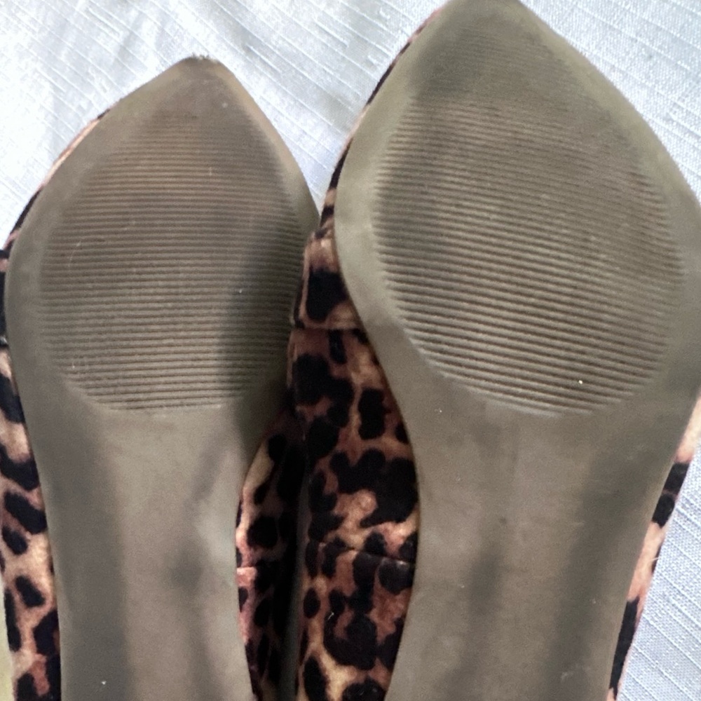 Steve Madden Leopard Print Flats - Picture 11 of 12